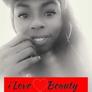 Meet your Posher, Desiree